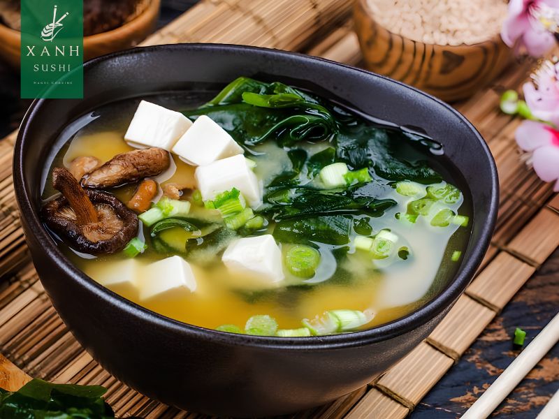 Canh rong biển tươi