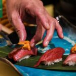 Thưởng thức nigiri tại các nhà hàng
